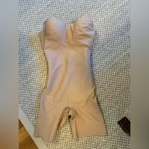 SKIMS Tan Strapless Bodysuit